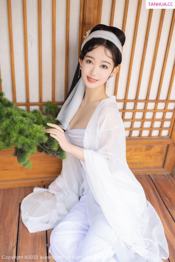 陆萱萱  [XiuRen]高清写真图 2022.04.25 No.4921 唐安琪&陆萱萱第7张图片